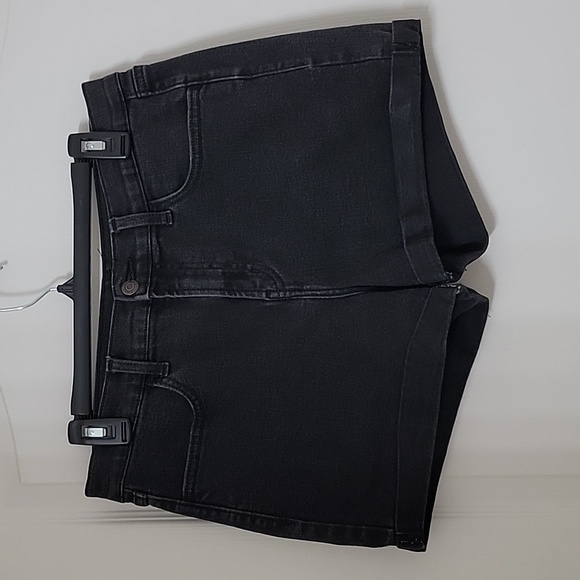 Old Navy Size 8 Washed Black Denim Mid Rise Cuffed Hem Shorts, Gently Used - Picture 11 of 12